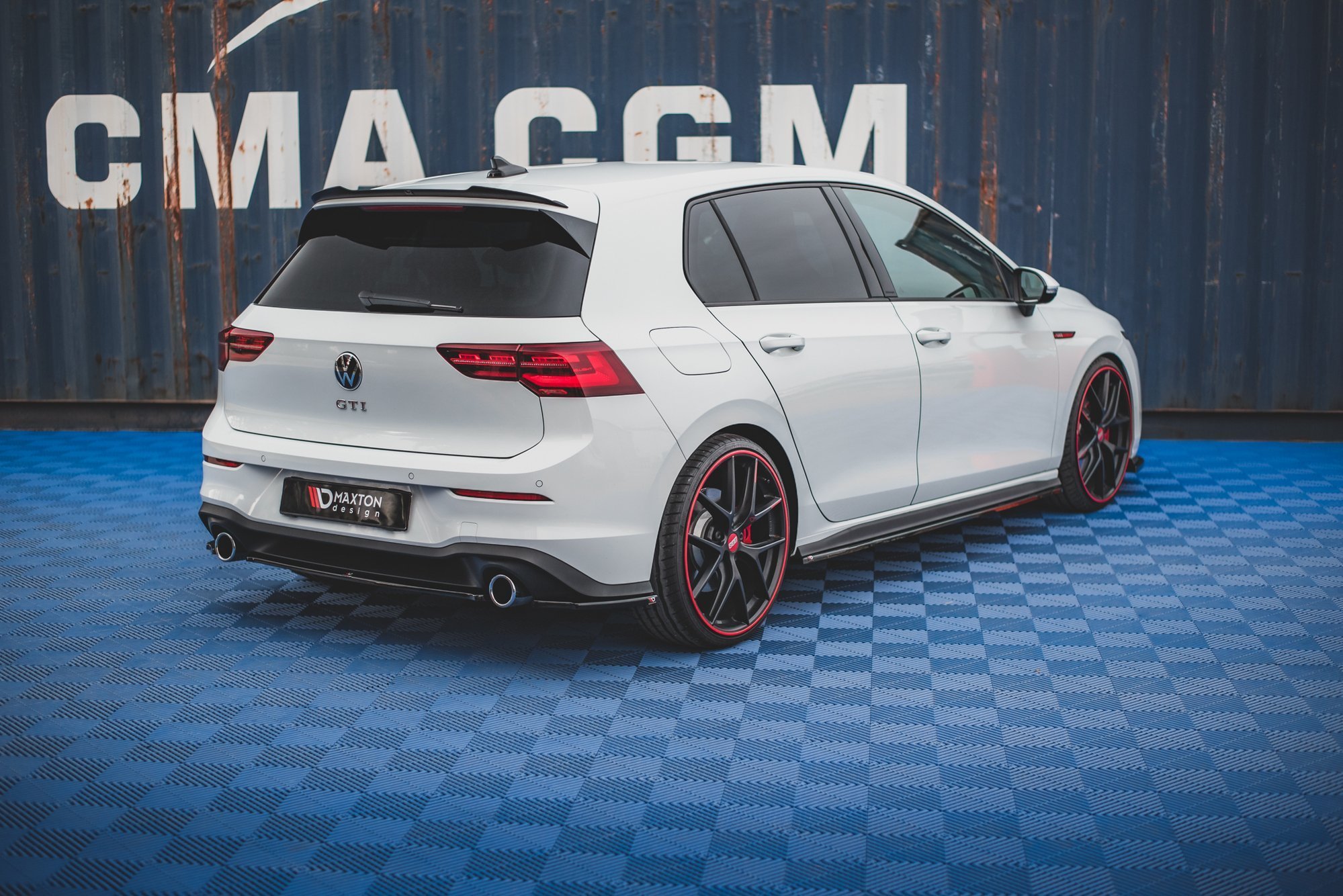 https://maxton.design/fre_pl_Spoiler-Cap-V-1-Volkswagen-Golf-8-GTI-R-11062_9.jpg