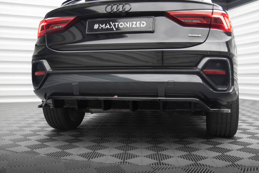 Arriere Splitter (avec une barre verticale) Audi Q3 Sportback F3