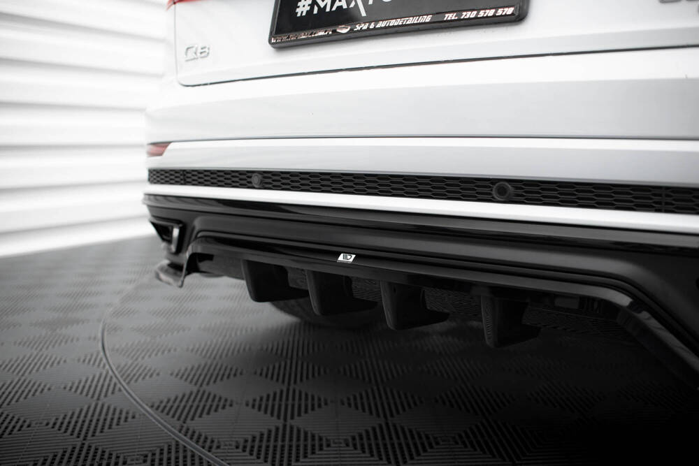Arriere Splitter (avec une barre verticale) Audi Q8 S-Line Mk1