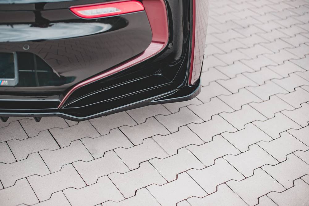 Arriere Splitter (avec une barre verticale) BMW i8