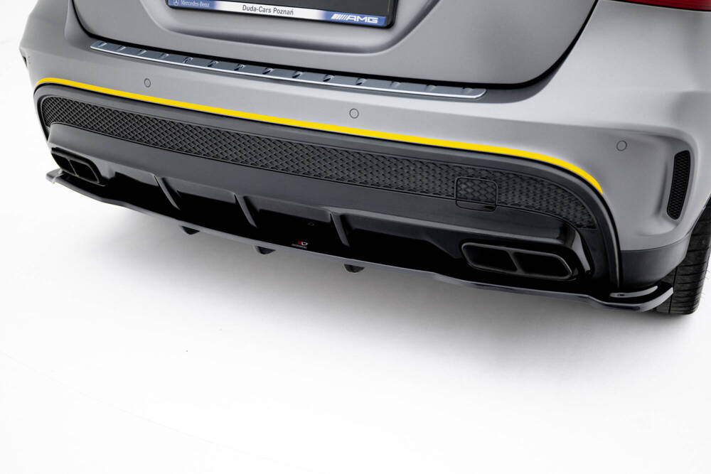 Arriere Splitter (avec une barre verticale) V.1 Mercedes-Benz GLA 45 AMG