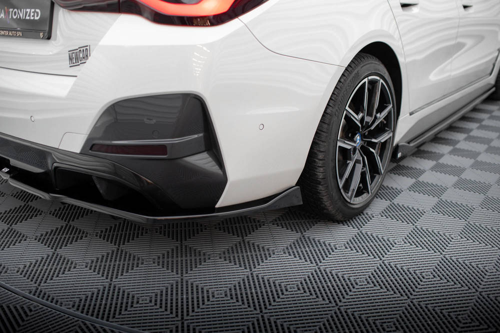 Arriere Splitter (avec une barre verticale) V.2 BMW i4 M-Pack G26