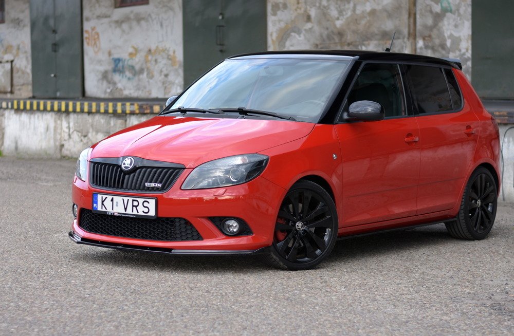 LAME DU PARE-CHOCS AVANT / SPLITTER SKODA FABIA MK2 RS