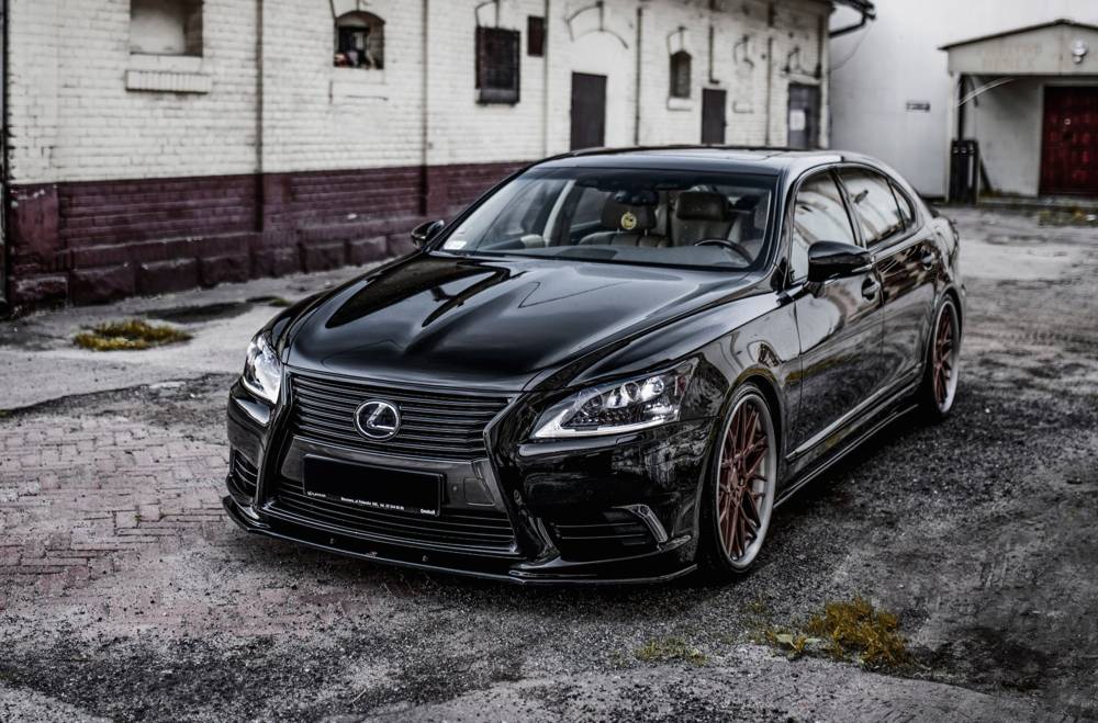 Lame Du Pare-Chocs Avant Lexus LS Mk4 Facelift