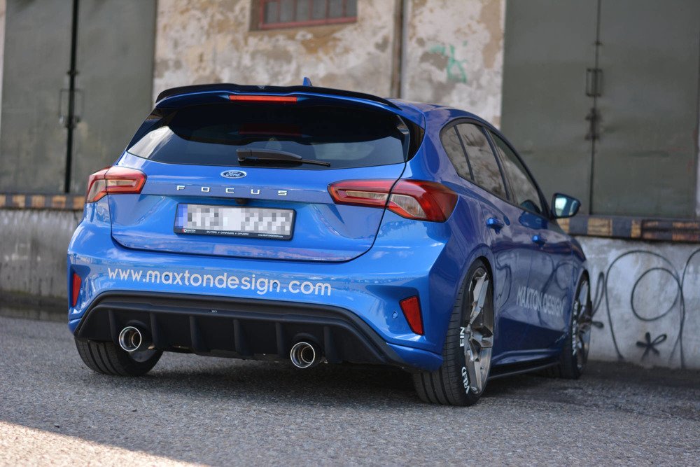 Rajout Du Pare-Arriere Ford Focus Hatchabck ST-Line