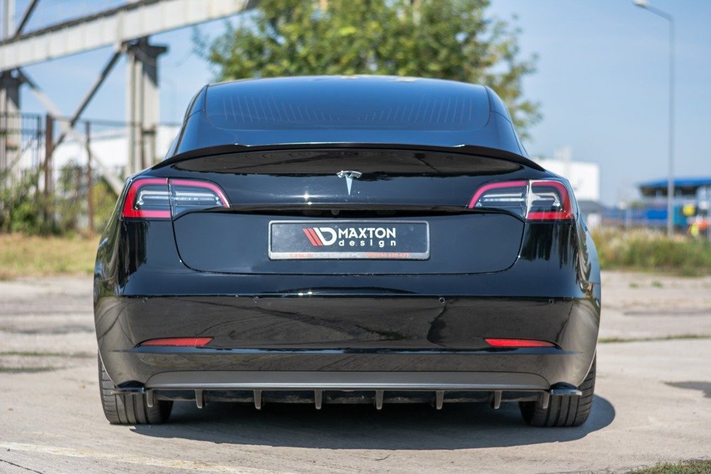 Rajout du pare-chocs arriere Tesla Model 3