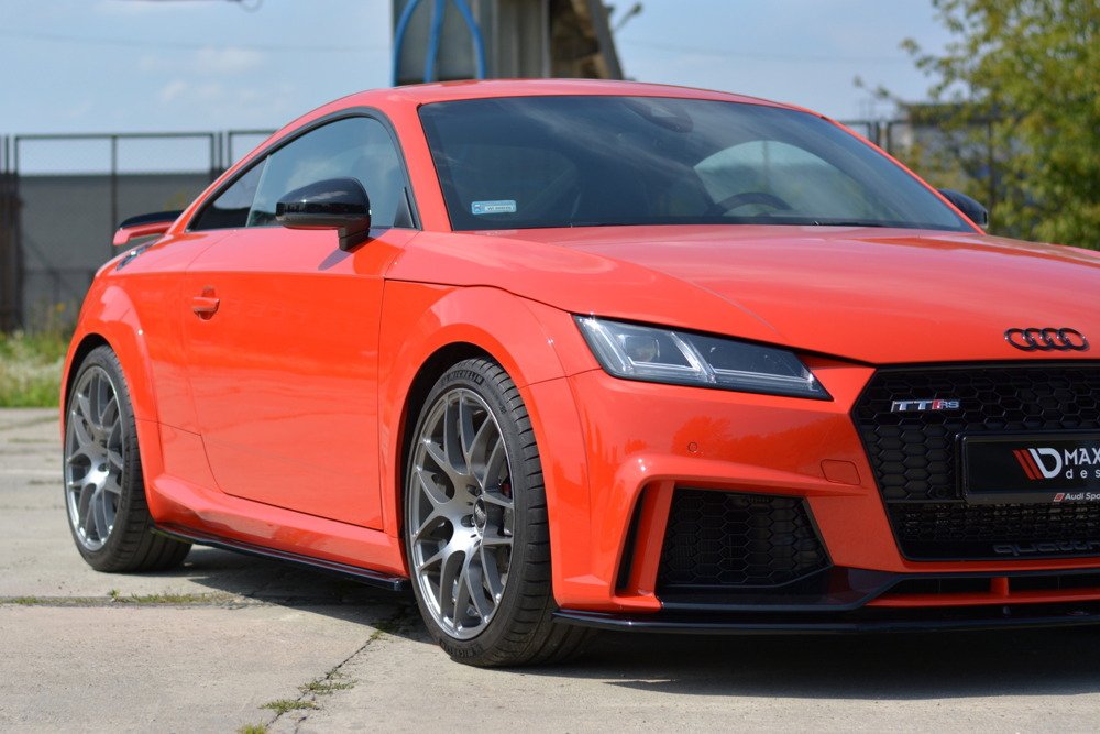 Rajouts Des Bas De Caisse Pour Audi TT RS 8S 