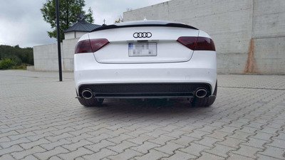 Arriere Splitter AUDI A5 S-LINE APRES FACELIFT (avec une barre verticale)