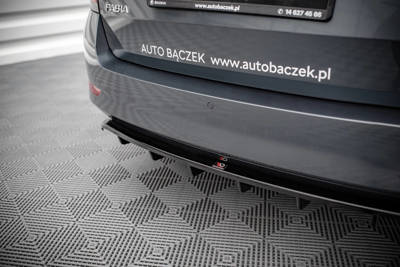 Arriere Splitter (avec une barre verticale) Skoda Fabia Combi Mk3 Facelift