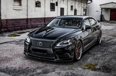 Lame Du Pare-Chocs Avant Lexus LS Mk4 Facelift