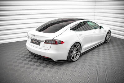 RAJOUTS DES BAS DE CAISSE POUR Tesla Model S Facelift