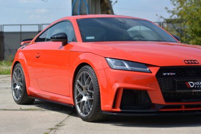 Rajouts Des Bas De Caisse Pour Audi TT RS 8S 