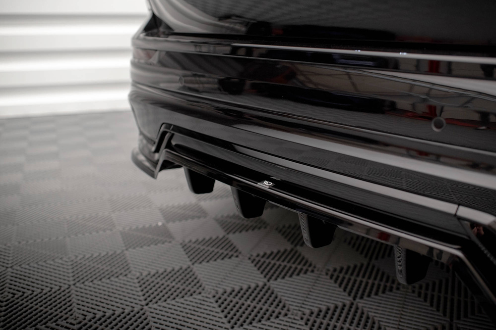 Arriere Splitter (avec une barre verticale) Volvo XC60 R-Design Mk2 Facelift