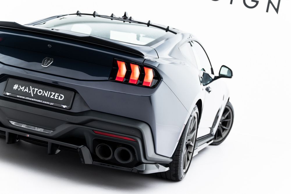 Arriere Splitter (avec une barre verticale) Ford Mustang Dark Horse Mk7