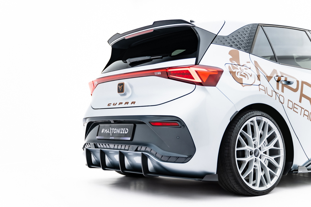 Street Pro Central Diffuseur Arriere + Flaps Cupra Born Mk1