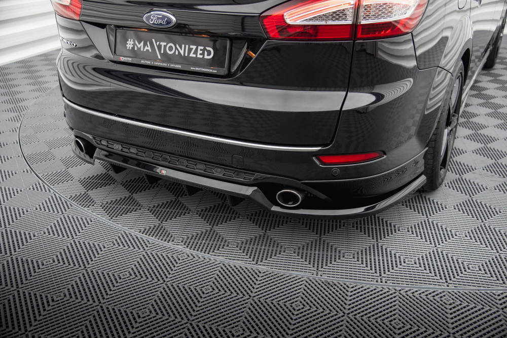 Arriere Splitter (avec une barre verticale) Ford Mondeo ST-Line Estate Mk4 Facelift