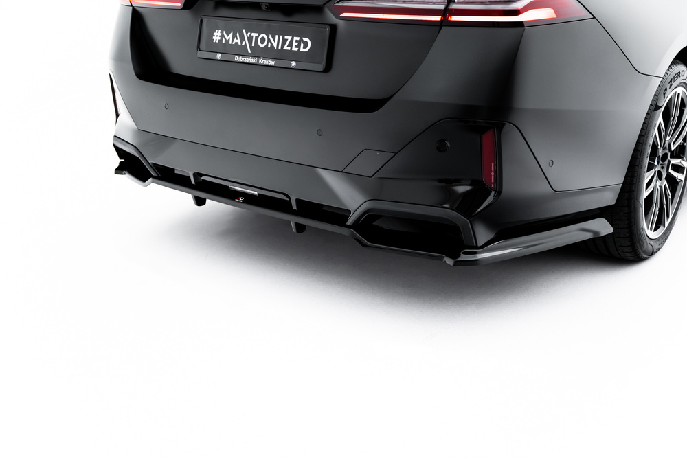 Arriere Splitter (avec une barre verticale) V.1 BMW 5 / i5 M-Pack Sedan / Touring G60 / G61