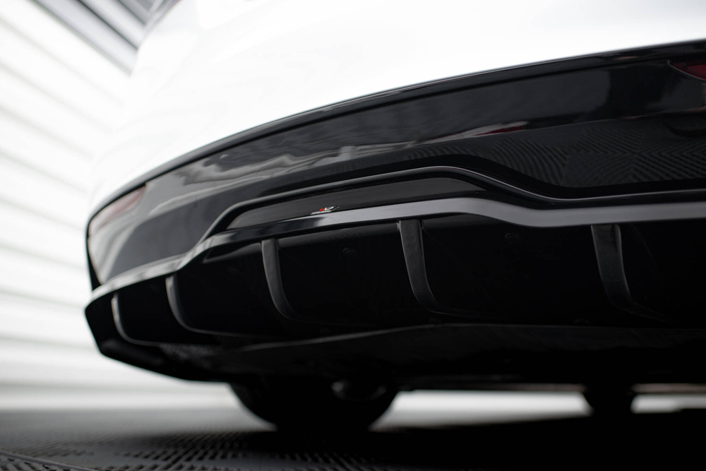 Arriere Splitter (avec une barre verticale) V.1 Tesla Model S Plaid Mk1 Facelift