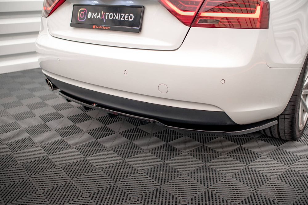 Arriere Splitter (avec une barre verticale) Audi A5 Coupe 8T Facelift