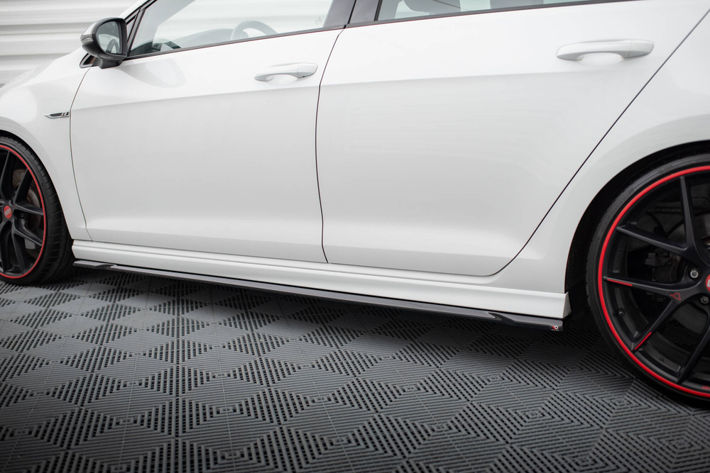 Rajouts Des Bas De Caisse V.4 Volkswagen Golf R / R-Line Mk7
