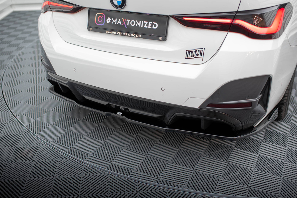 Arriere Splitter (avec une barre verticale) V.2 BMW i4 M-Pack G26