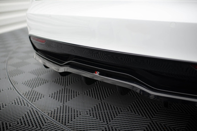 Arriere Splitter (avec une barre verticale) V.1 Tesla Model S Plaid Mk1 Facelift