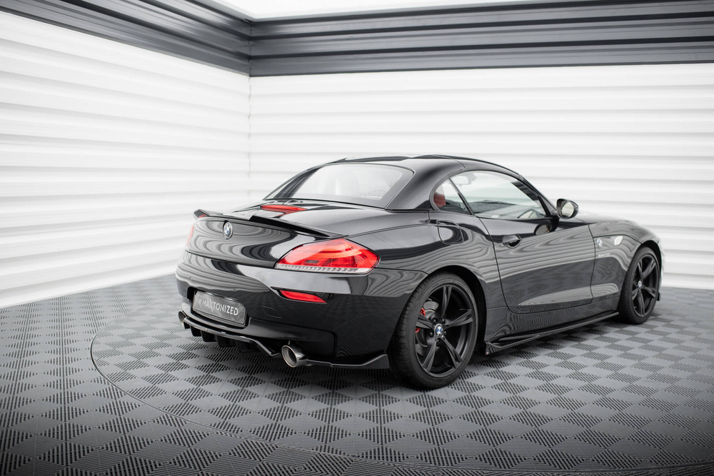 Arriere Splitter (avec une barre verticale) BMW Z4 M-Pack E89 Facelift