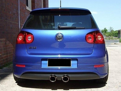 Diffuseur Arrière Volkswagen Golf R32 Mk5 (version avec une double sortie pour pot final d'echappement, sortie d'echappement R3