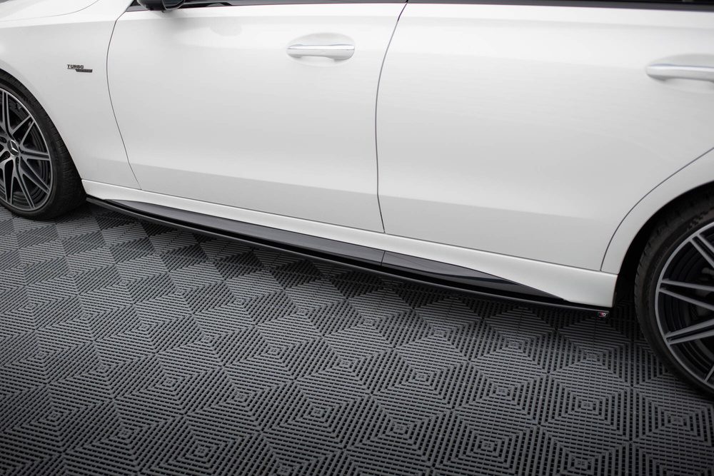 Rajouts Des Bas De Caisse Mercedes-Benz C AMG-Line / 43 AMG W206