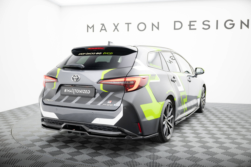 Arriere Splitter (avec une barre verticale) Toyota Corolla GR Sport Touring Sports XII