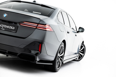 Arriere Splitter (avec une barre verticale) V.2 BMW 5 / i5 M-Pack Sedan / Touring G60 / G61