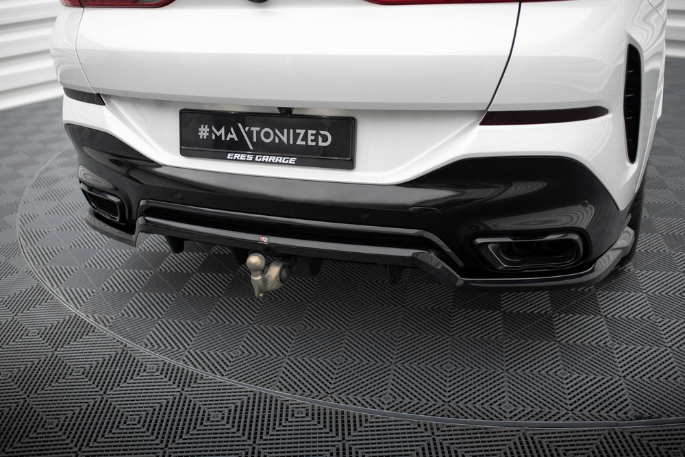 Arriere Splitter (avec une barre verticale) V.1 BMW X6 M-Pack G06 Facelift