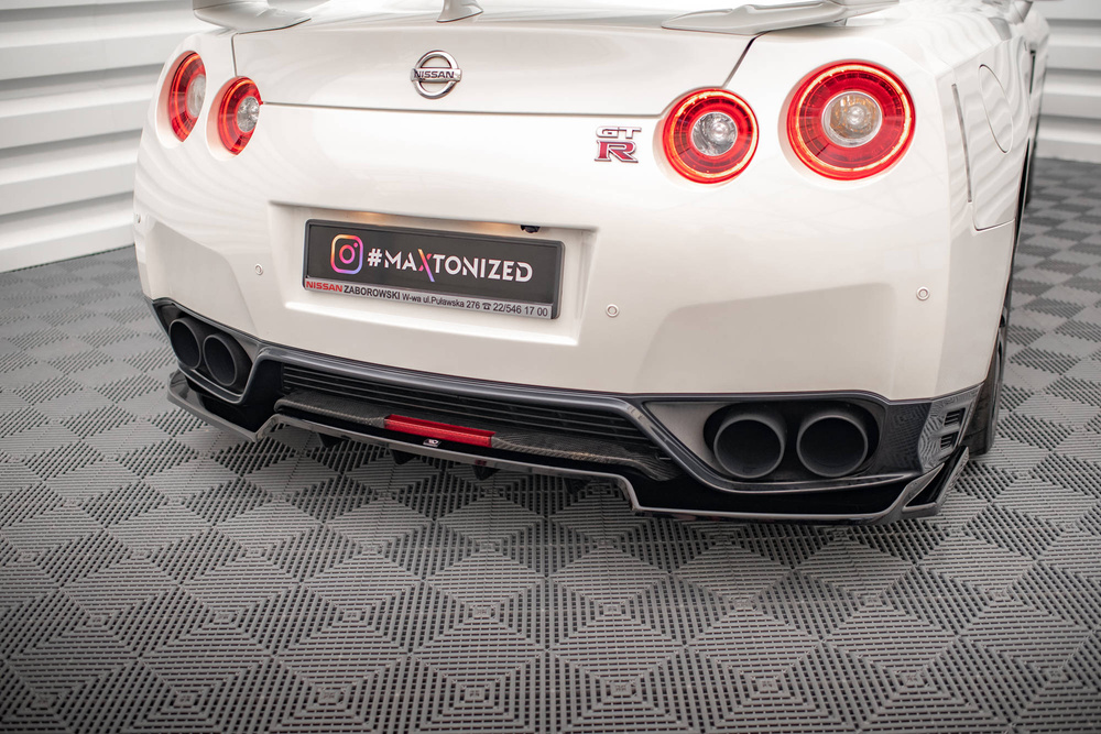 Arriere Splitter (avec une barre verticale) Nissan GTR R35 Facelift