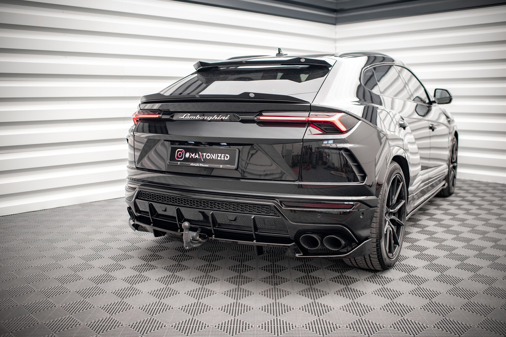 Arriere Splitter (avec une barre verticale) Lamborghini Urus Mk1