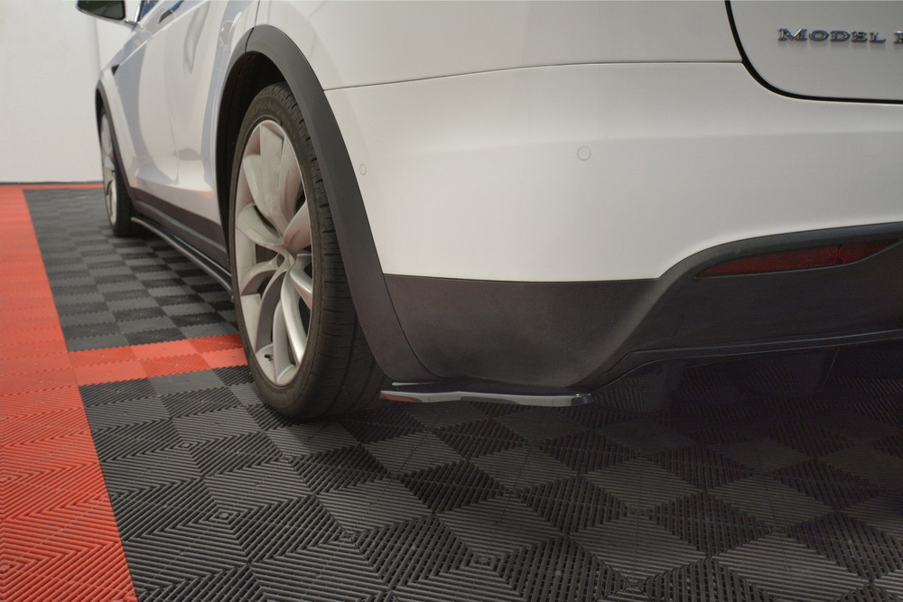 LAME DU PARE-CHOCS ARRIERE V.2 TESLA MODEL X