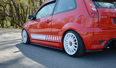 Rajouts Des Bas De Caisse Pour Ford Fiesta ST Mk6