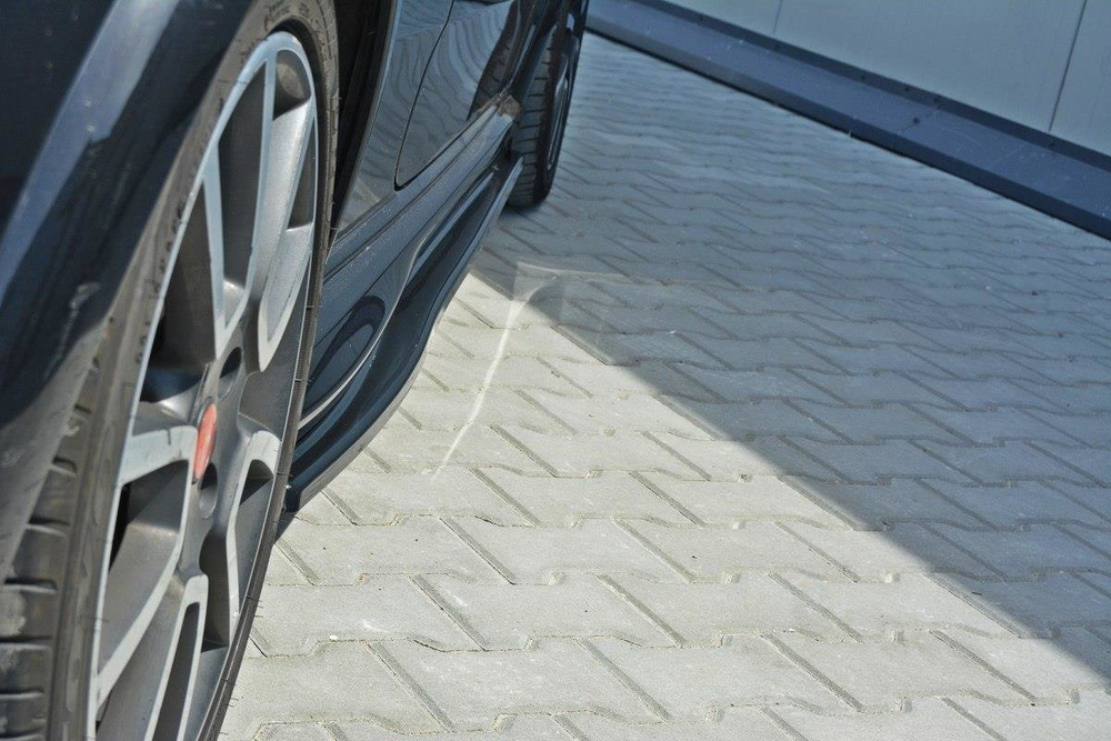 Rajouts Des Bas De Caisse Pour Abarth Punto Evo 