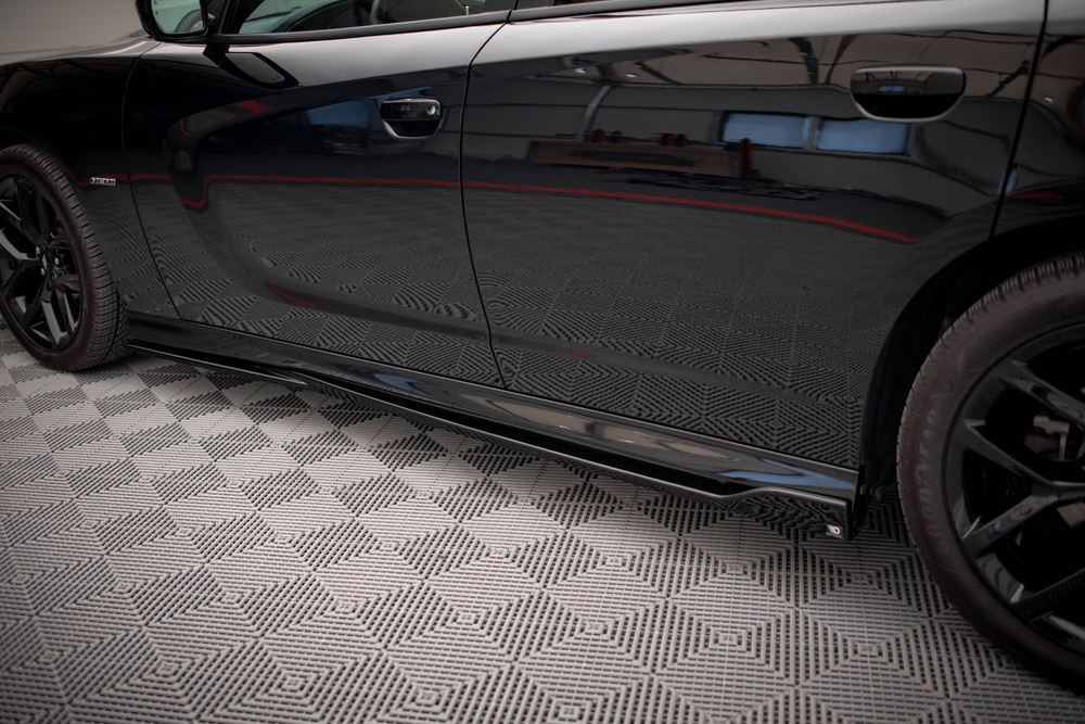 Rajouts Des Bas De Caisse Dodge Charger SRT Mk7 Facelift