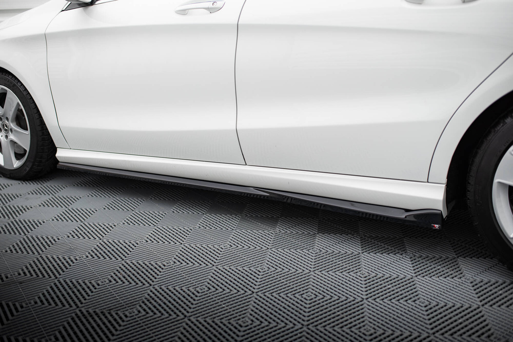Rajouts Des Bas De Caisse Mercedes-Benz CLA C117 Facelift