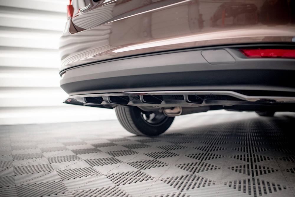 Arriere Splitter (avec une barre verticale) Fiat Tipo S Sedan Mk1