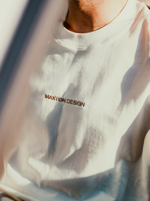 Beige T-Shirt Maxton Design