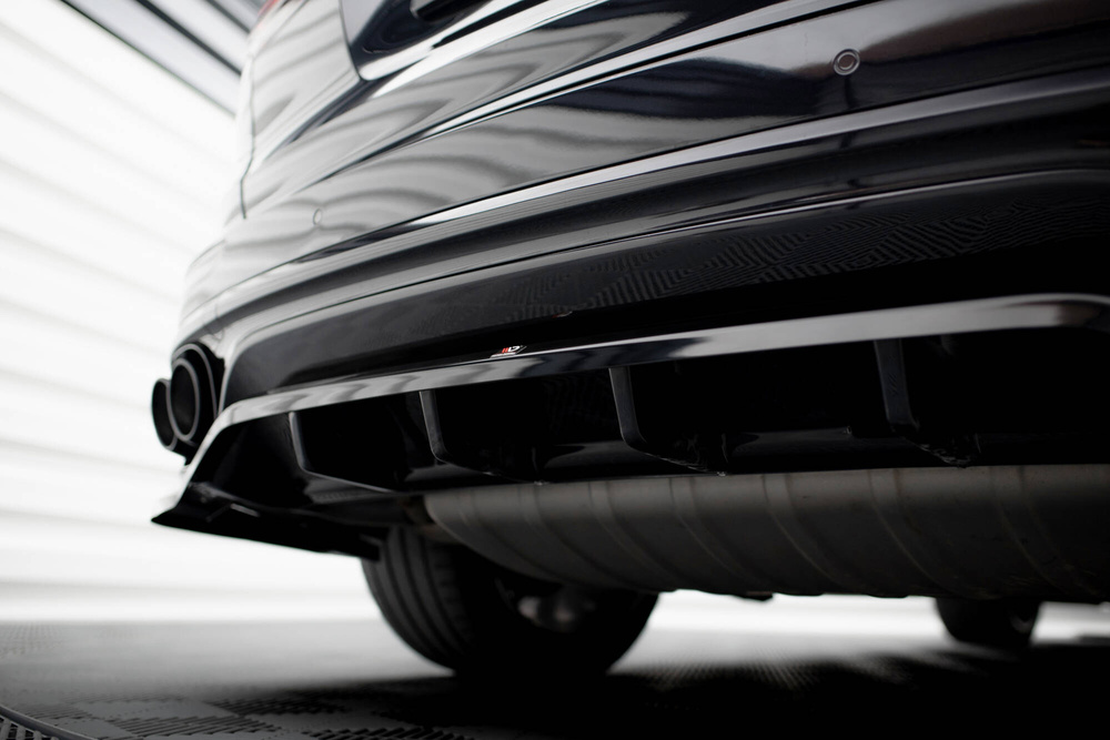 Arriere Splitter (avec une barre verticale) Porsche Cayenne Mk2 Facelift