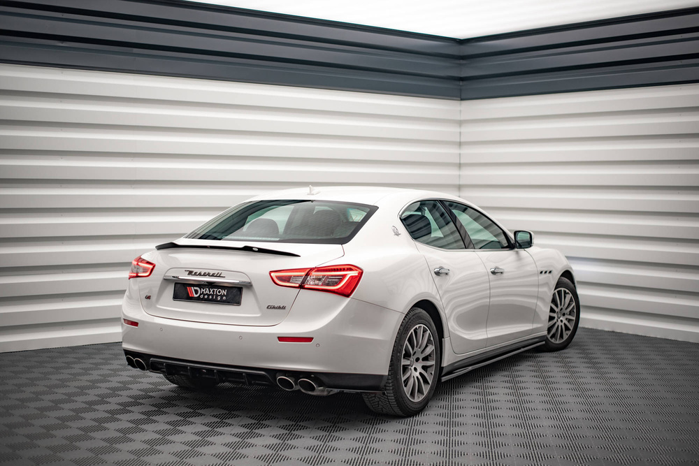 Rajouts Des Bas De Caisse Maserati Ghibli Mk3