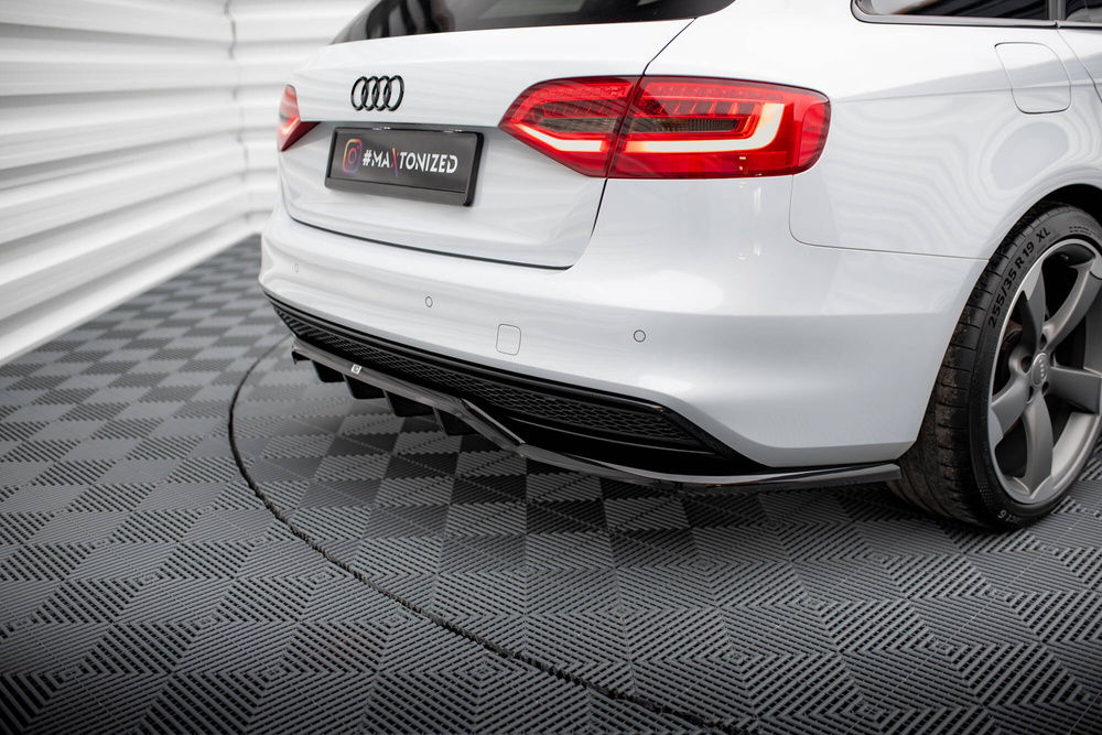 Arriere Splitter (avec une barre verticale) Audi A4 Competition B8 Facelift