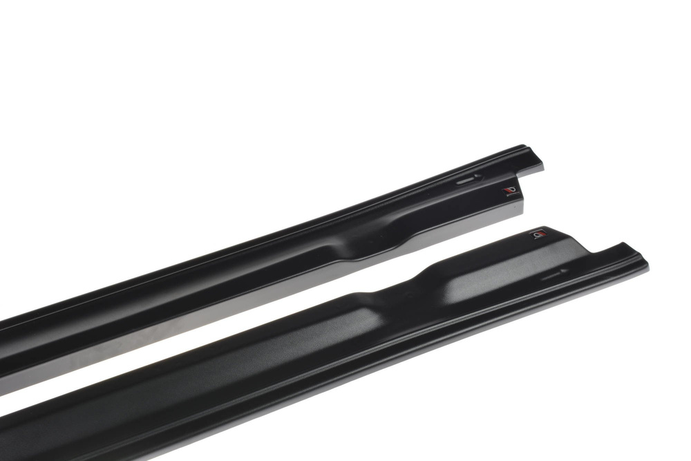 SET DES DIFFUSEUR DES BAS DE CAISSE NISSAN GT-R AVANT FACELIFT COUPE (R35-SERIES)