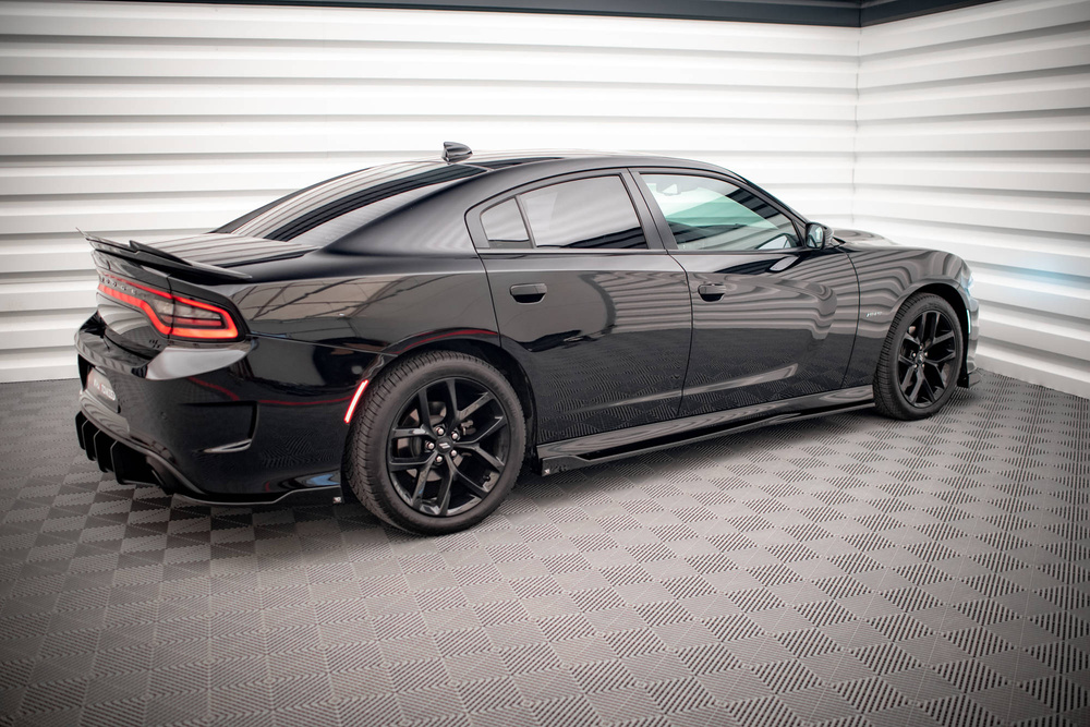 Rajouts Des Bas De Caisse Dodge Charger SRT Mk7 Facelift