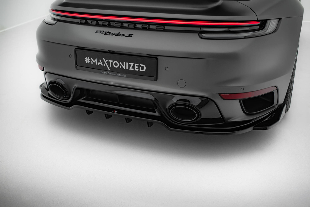 Arriere Splitter (avec une barre verticale) Porsche 911 Turbo S Sport Package 992