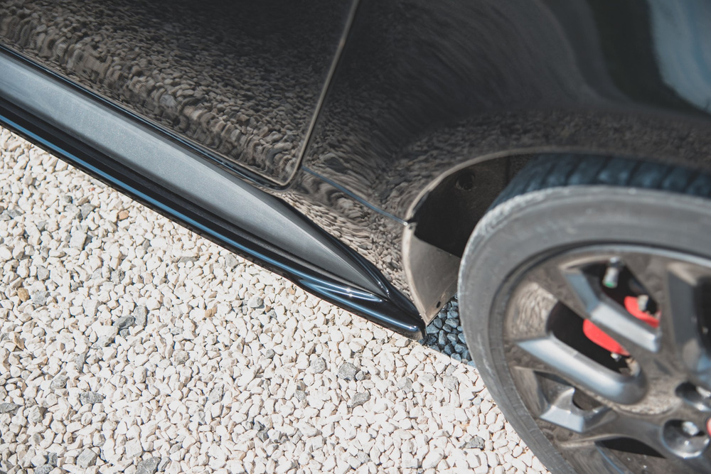 Rajouts Des Bas De Caisse Abarth 124 Spider