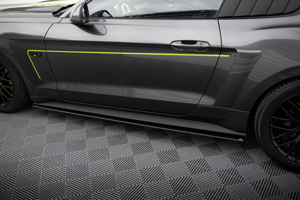 Street Pro Rajouts Des Bas De Caisse Ford Mustang GT Mk6
