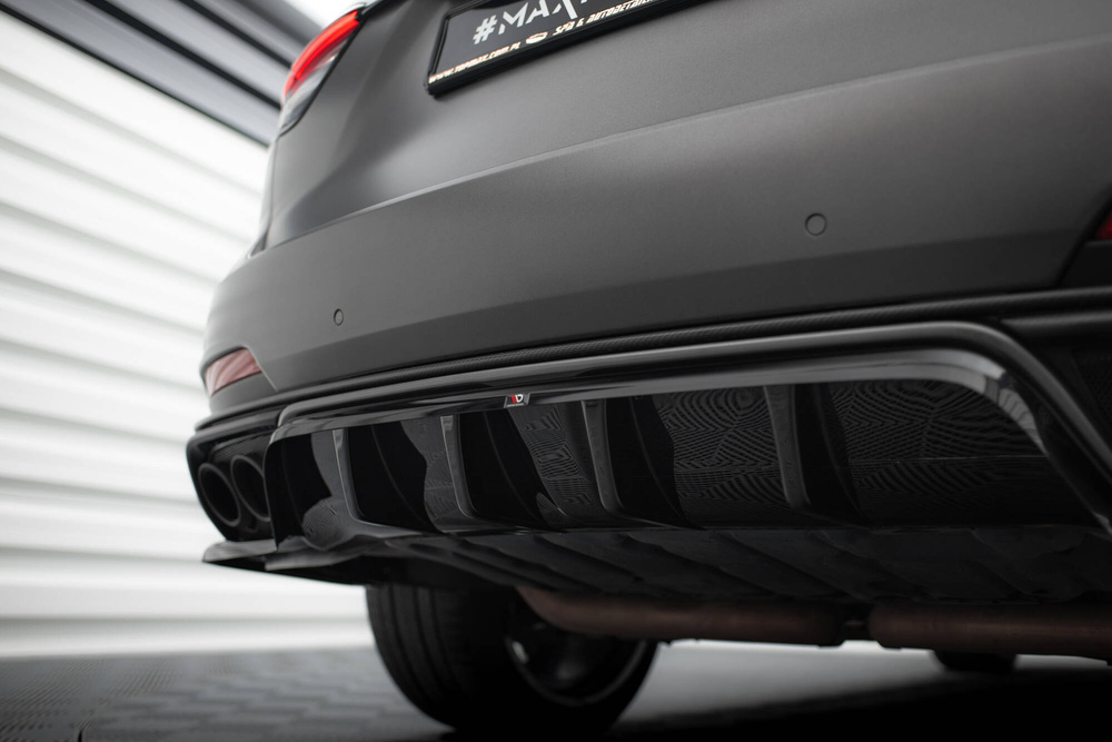 Arriere Splitter (avec une barre verticale) Maserati Levante Trofeo Mk1